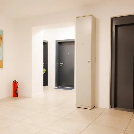 Deluxe Urban Apartment 18 - Free Parking Lugano Exterior photo
