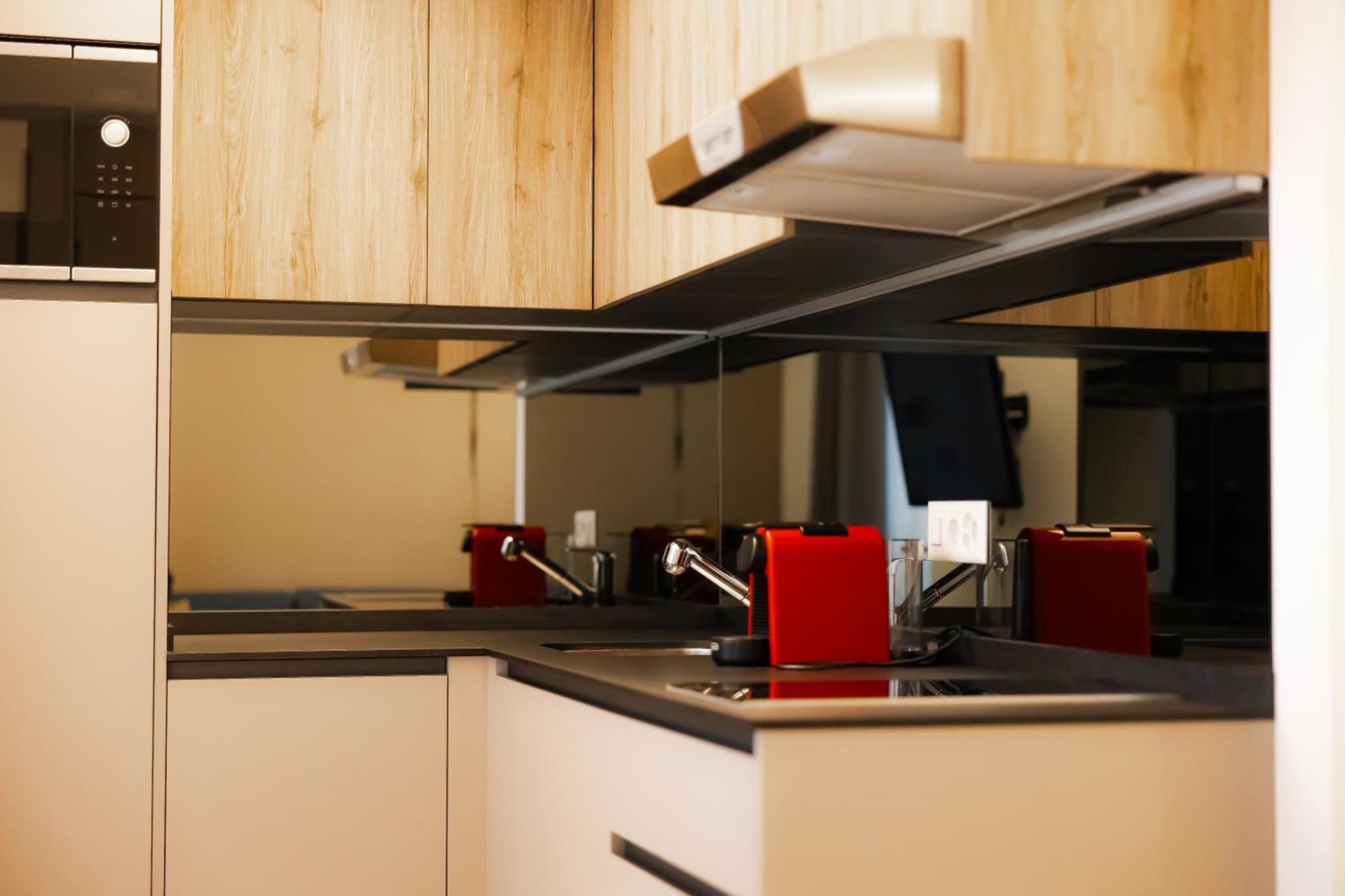 Deluxe Urban 18 - Free Parking Apartment